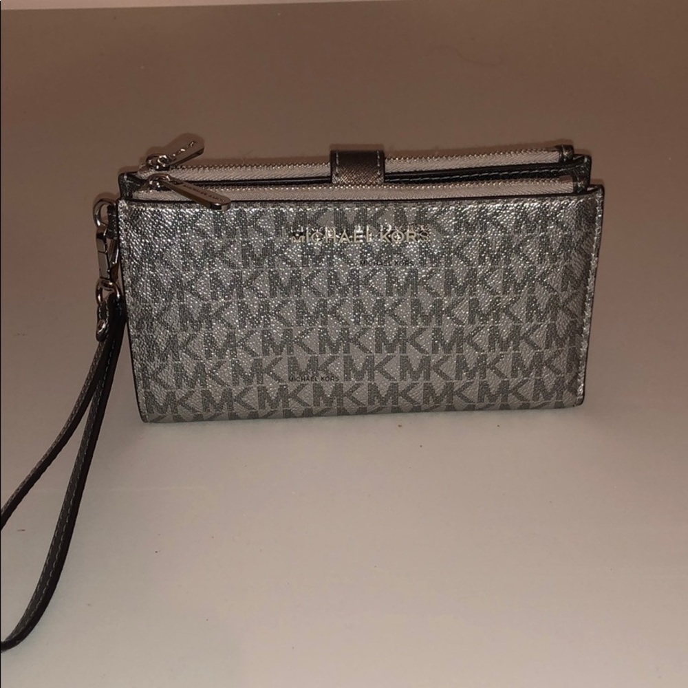 Michael Kors Double Zip Wristlet